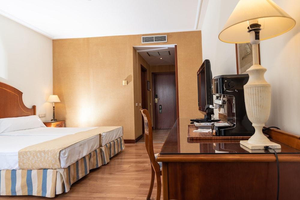 Hotel Termes Montbrio & Montbrió del Camp