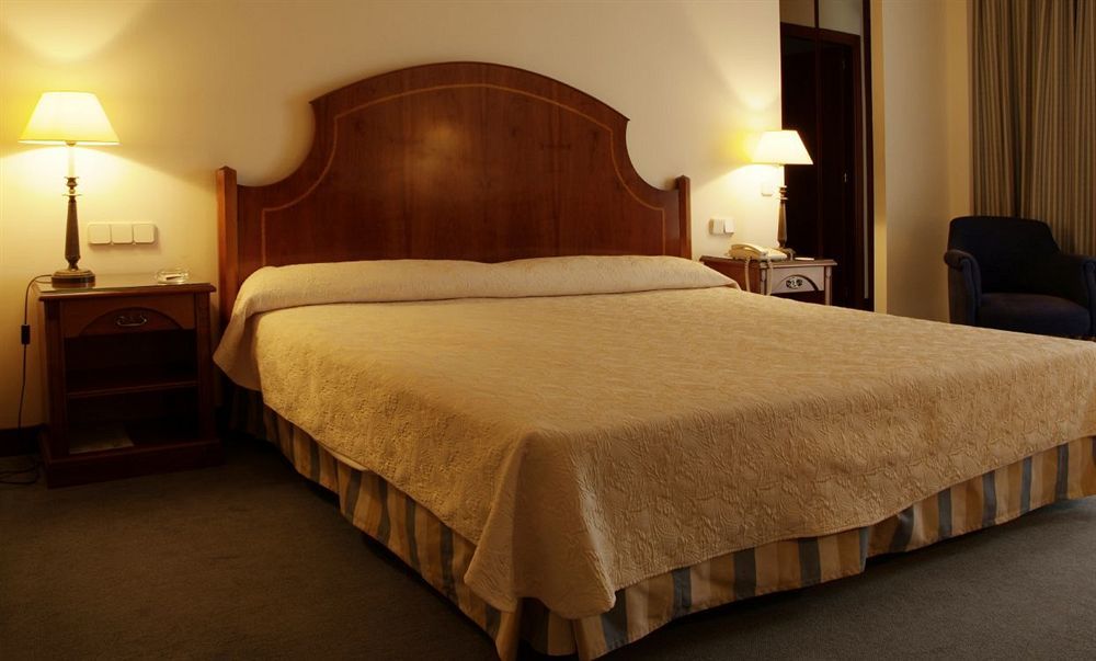Hotel Termes Montbrio & 4*