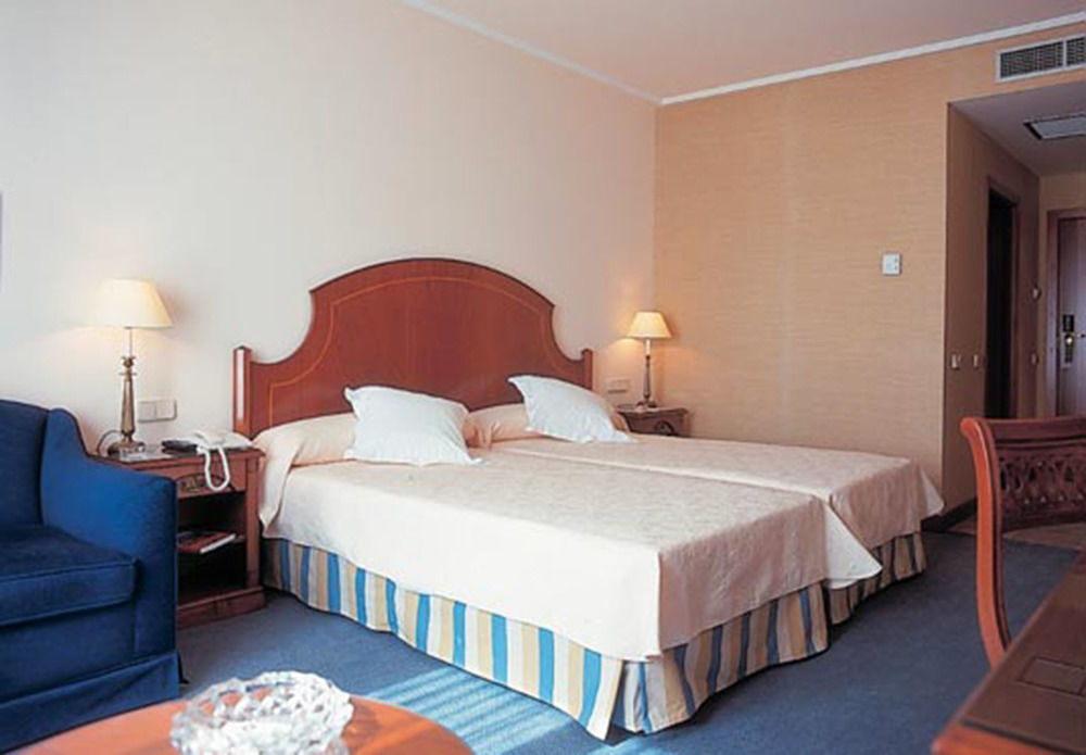 Hotel Termes Montbrio & 4*